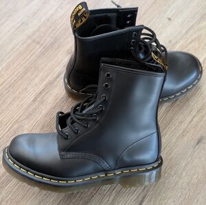 Dr Martens 1460 w brand new size 7
